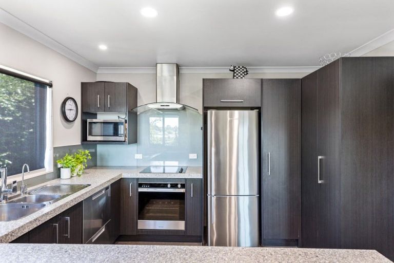 Photo of property in 18 Ko Place, Pyes Pa, Tauranga, 3112