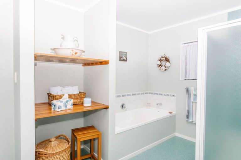 Photo of property in 3 James Street, Dannevirke, 4930