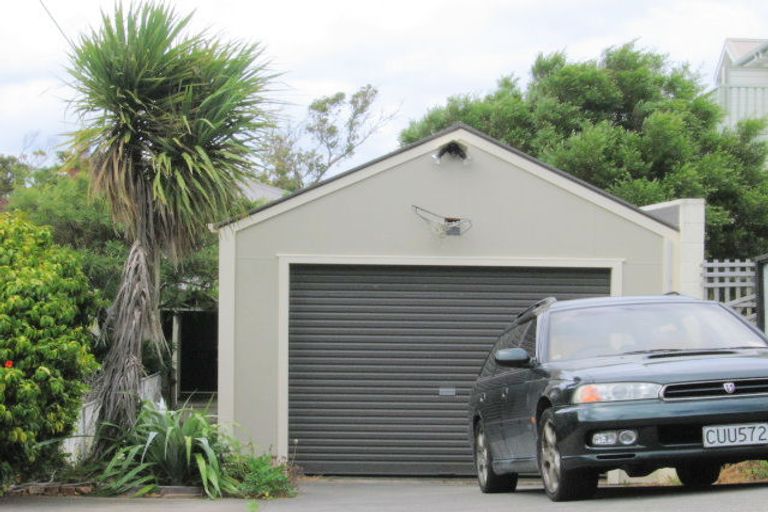 Photo of property in 23 Mana Street, Vogeltown, Wellington, 6021
