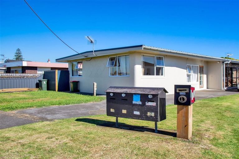Photo of property in 1/15 Rimu Street, New Lynn, Auckland, 0600