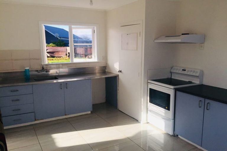 Photo of property in 1/11 Station Road, Takanini, 2112