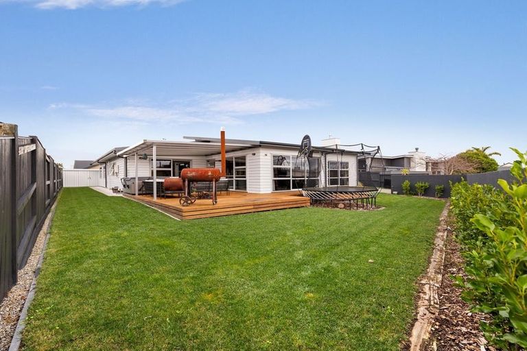 Photo of property in 20 Rosalie Terrace, Kelvin Grove, Palmerston North, 4414