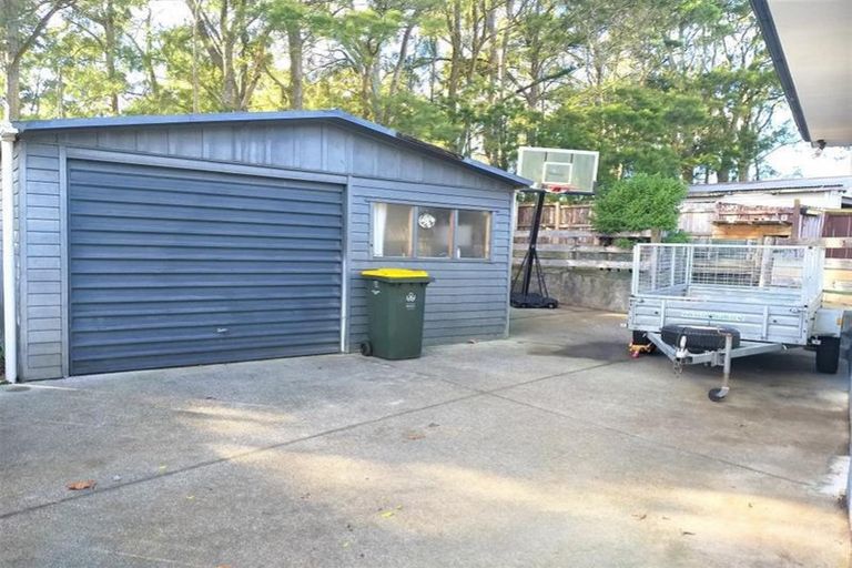 Photo of property in 11 Selago Place, Manurewa, Auckland, 2102