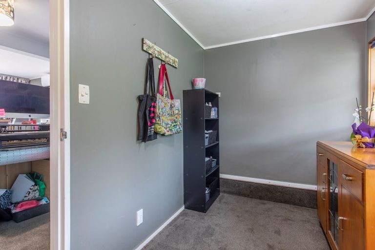 Photo of property in 8 Holdsworth Avenue, Milson, Palmerston North, 4414