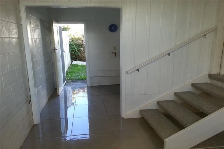 Photo of property in 2/142a Great South Road, Manurewa, Auckland, 2102