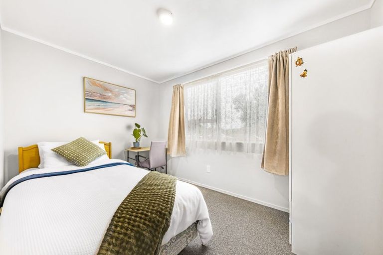 Photo of property in 1/18 Matipo Road, Te Atatu Peninsula, Auckland, 0610