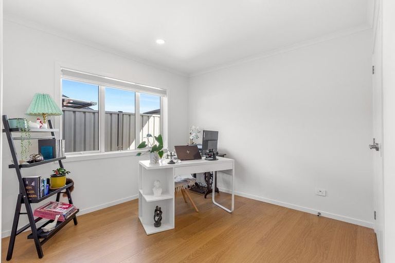 Photo of property in 9 Arahi Place, Rototuna North, Hamilton, 3210