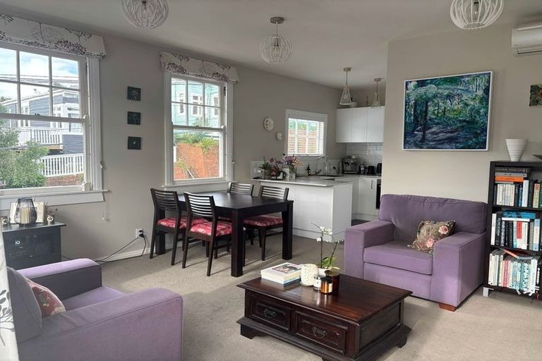 Photo of property in 2a Dawson Street, Berhampore, Wellington, 6023