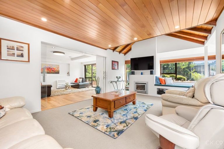 Photo of property in 2/88 Hautana Street, Woburn, Lower Hutt, 5010