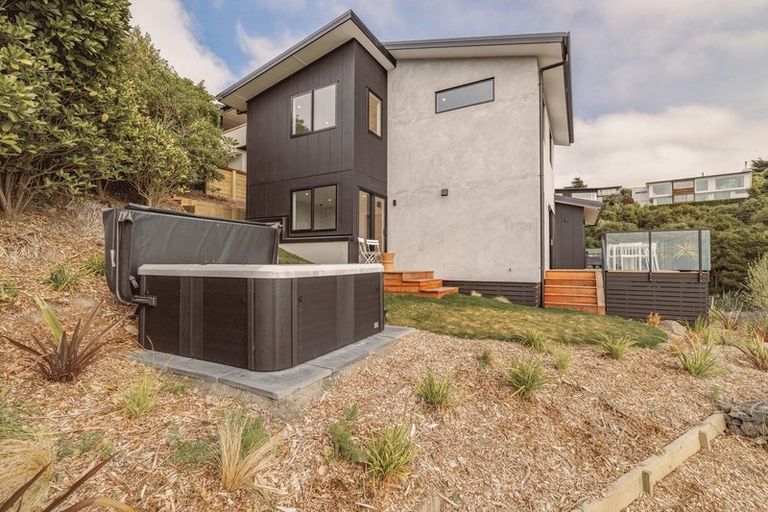 Photo of property in 307a Mount Pleasant Road, Mount Pleasant, Christchurch, 8081