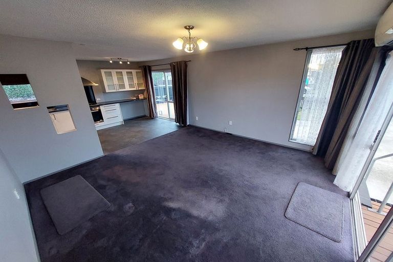 Photo of property in 50 Chipping Lane, Redwood, Christchurch, 8051