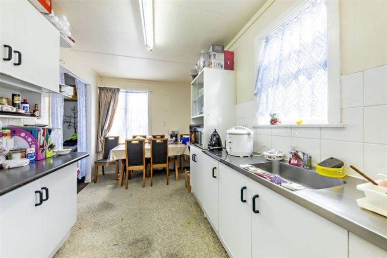 Photo of property in 1/16 Avis Avenue, Papatoetoe, Auckland, 2025