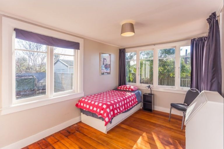 Photo of property in 27 Victoria Street, Foxton, 4814