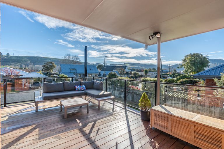 Photo of property in 27 Lynas Street, Outram, 9019