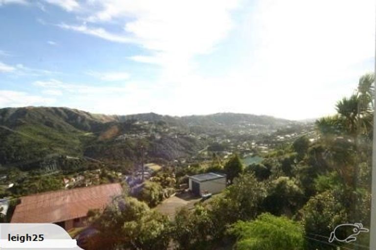 Photo of property in 30a Huntingdon Street, Northland, Wellington, 6012