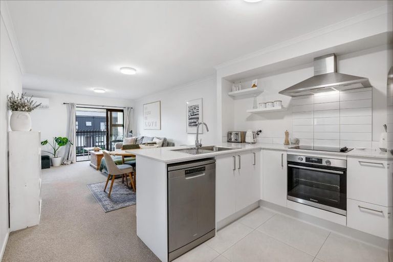 Photo of property in 41 Kauri Amber Road, Westgate, Auckland, 0614
