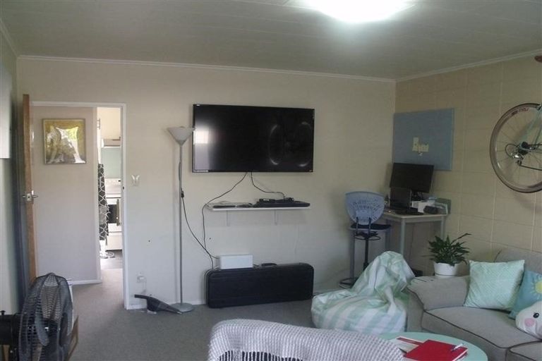 Photo of property in 2/24 Coventry Avenue, Tamatea, Napier, 4112