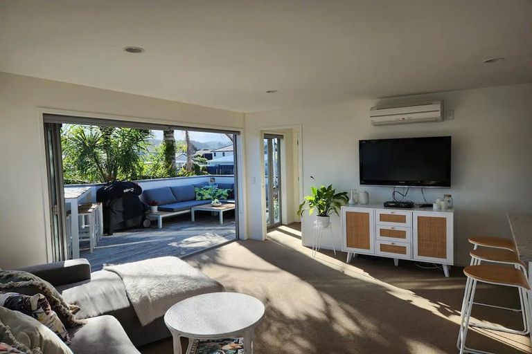 Photo of property in 306 Ocean Road, Whangamata, 3620