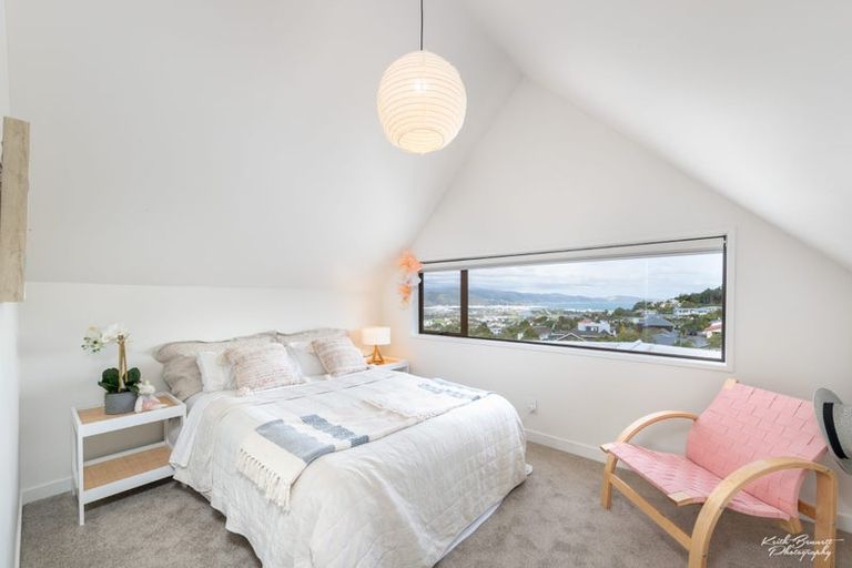 Photo of property in 50 Viewmont Drive, Harbour View, Lower Hutt, 5010