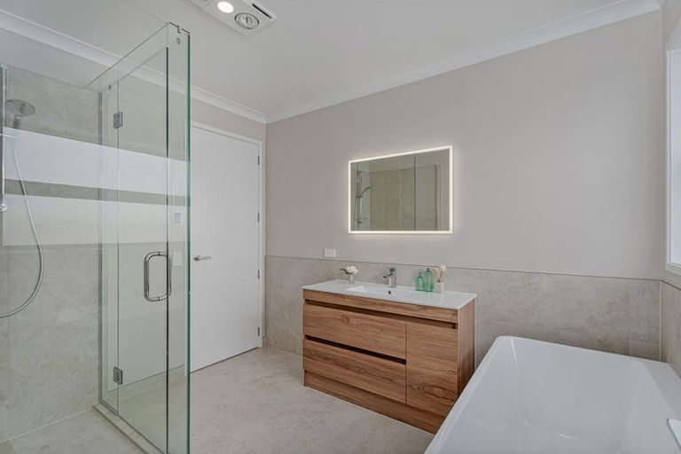 Photo of property in 5 Onerere Drive, Whitianga, 3510