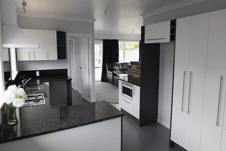 Photo of property in 2/130a Springs Road, Hornby, Christchurch, 8042