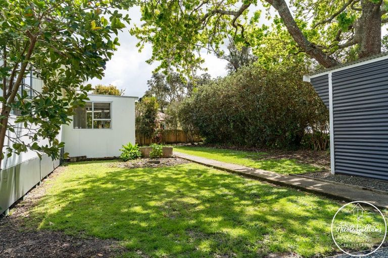 Photo of property in 9 Regent Street, Whakapirau, Maungaturoto, 0583