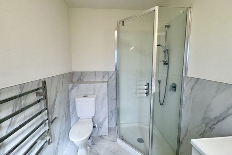 Photo of property in 35 John Court Street, Birkenhead, Auckland, 0626