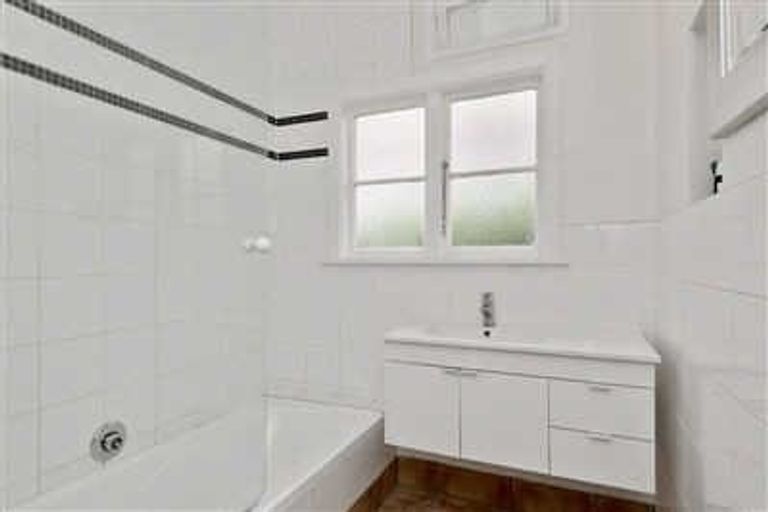 Photo of property in 54 Forfar Street, St Albans, Christchurch, 8014