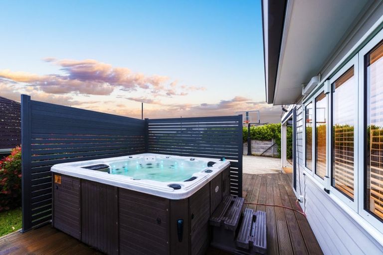 Photo of property in 5 Floyd Road, Riverhead, 0820