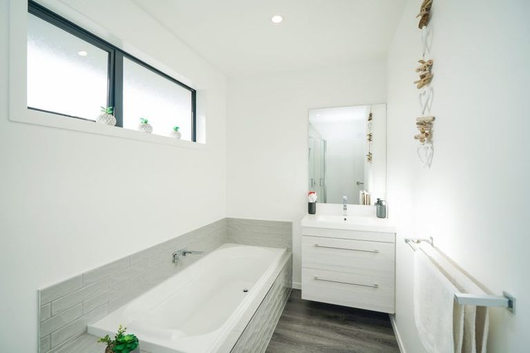 Photo of property in 12 Pegasus Place, Seaward Bush, Invercargill, 9812