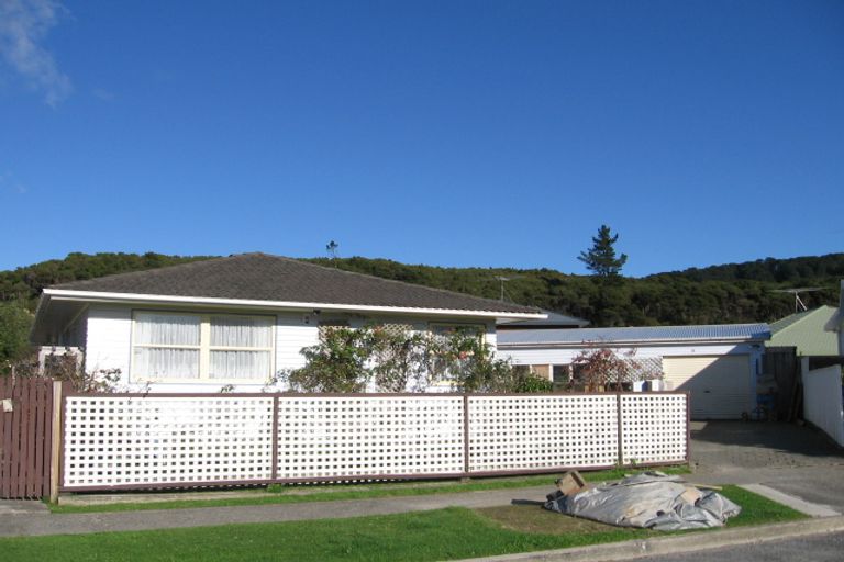 Photo of property in 13 Kerepehi Grove, Wainuiomata, Lower Hutt, 5014