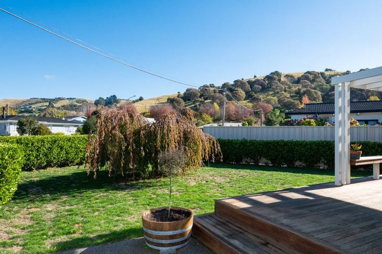 Photo of property in 17 Golding Road, Taradale, Napier, 4112