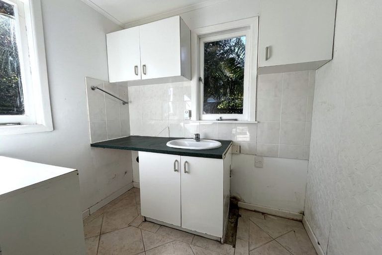 Photo of property in 26 Bucklands Beach Road, Bucklands Beach, Auckland, 2012