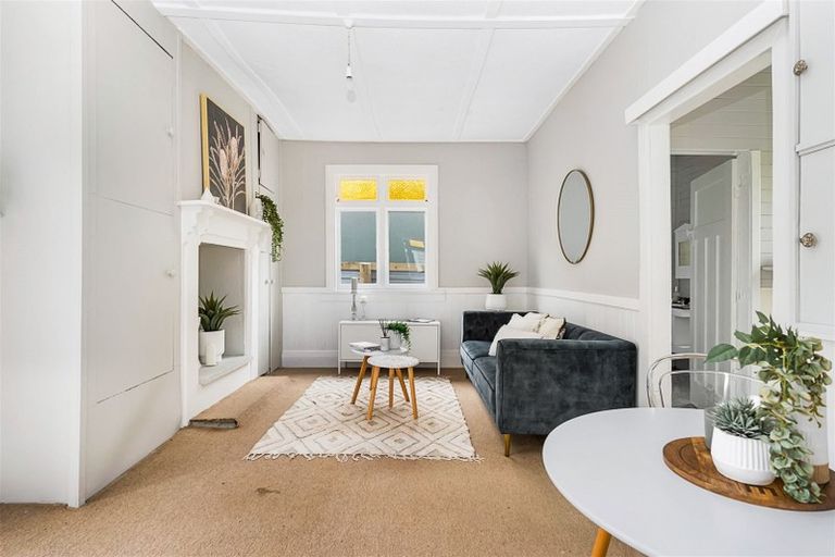 Photo of property in 74 George Street, Hikurangi, 0114