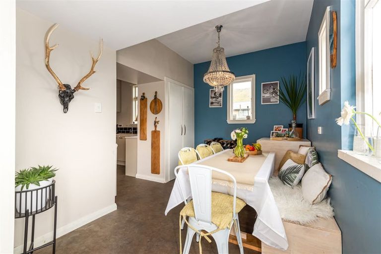 Photo of property in 31 Flavell Street, Heathcote Valley, Christchurch, 8022
