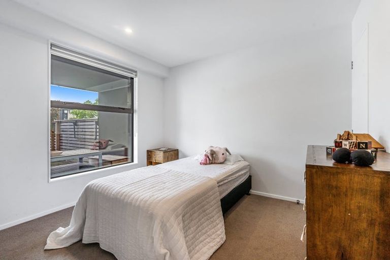 Photo of property in 6 Pottery Crescent, Hobsonville, Auckland, 0618