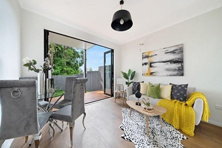Photo of property in 30 Brandon Road, Glen Eden, Auckland, 0602