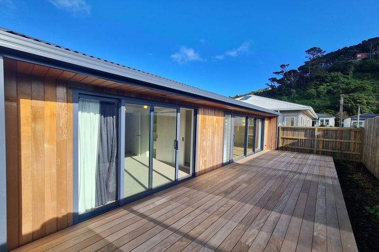 Photo of property in 39 Derwent Street, Island Bay, Wellington, 6023