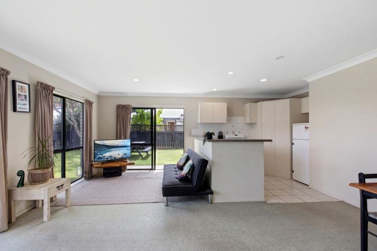 Photo of property in 225 Gravatt Road, Papamoa Beach, Papamoa, 3118