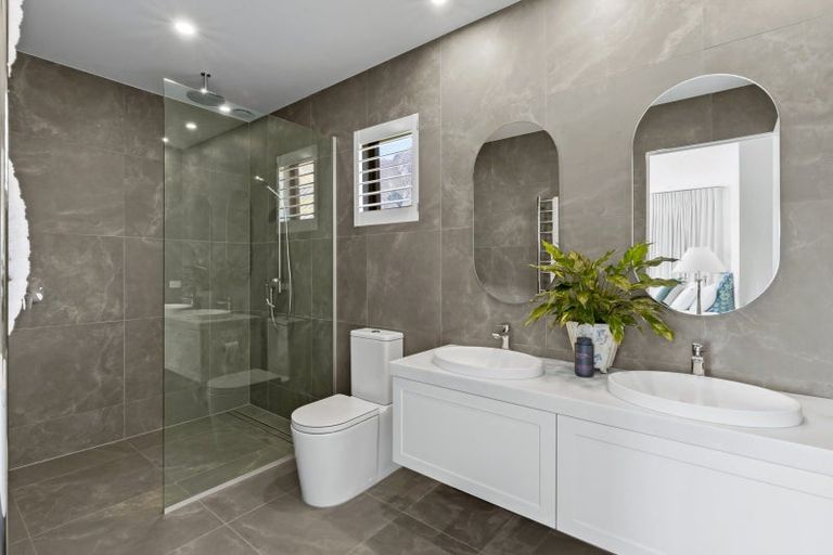 Photo of property in 1 Chimney Lane, Jacks Point, Queenstown, 9371