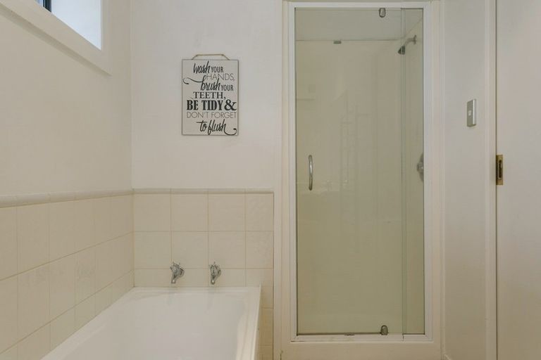 Photo of property in 10 Mccauley Grove, Hilltop, Taupo, 3330