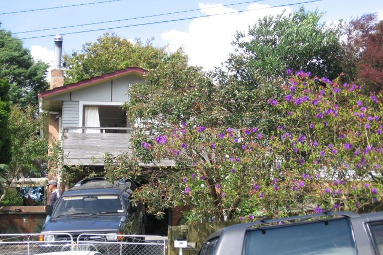 Photo of property in 68 Stottholm Road, Titirangi, Auckland, 0604