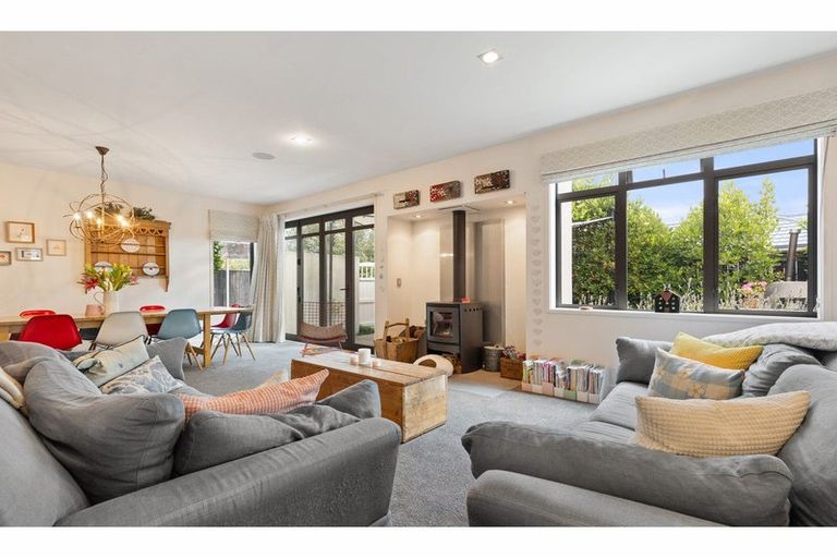 Photo of property in 94 Saint Martins Road, Saint Martins, Christchurch, 8022