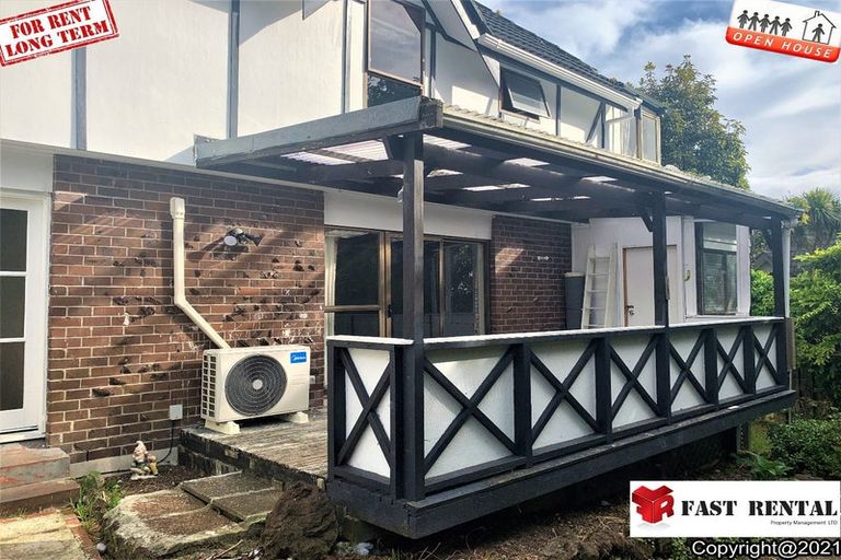 Photo of property in 1/2 Halberg Street, Glenfield, Auckland, 0629