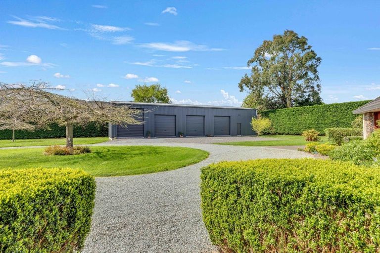 Photo of property in 27 Pohutukawa Drive, Levin, 5571