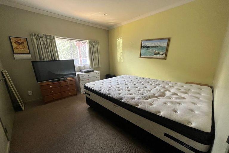 Photo of property in 2a Johnston Grove, Taita, Lower Hutt, 5011