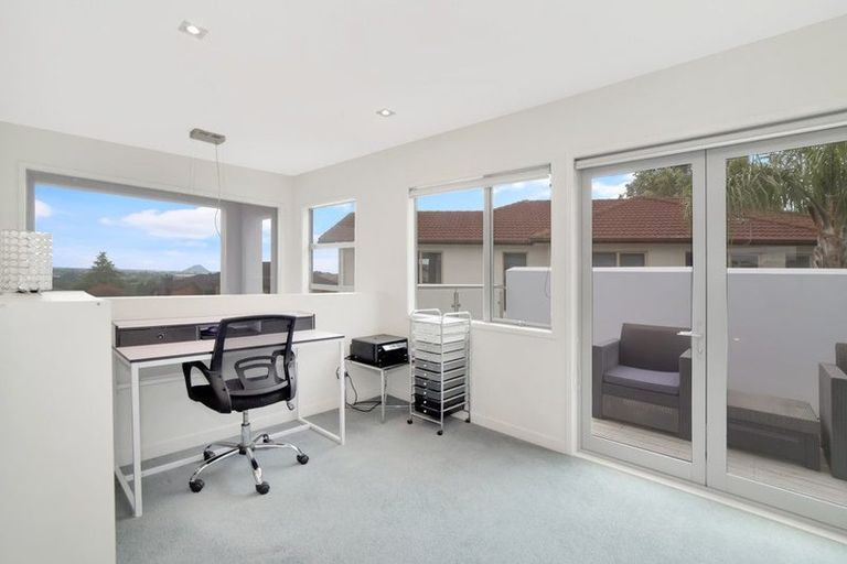 Photo of property in 24 Riddington Rise, Ohauiti, Tauranga, 3112