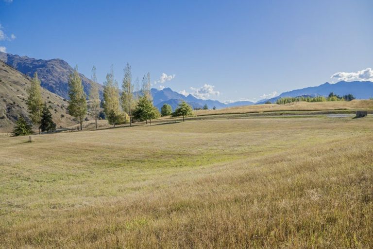 Photo of property in 2 Bloxham Lane, Lake Hayes, Queenstown, 9371