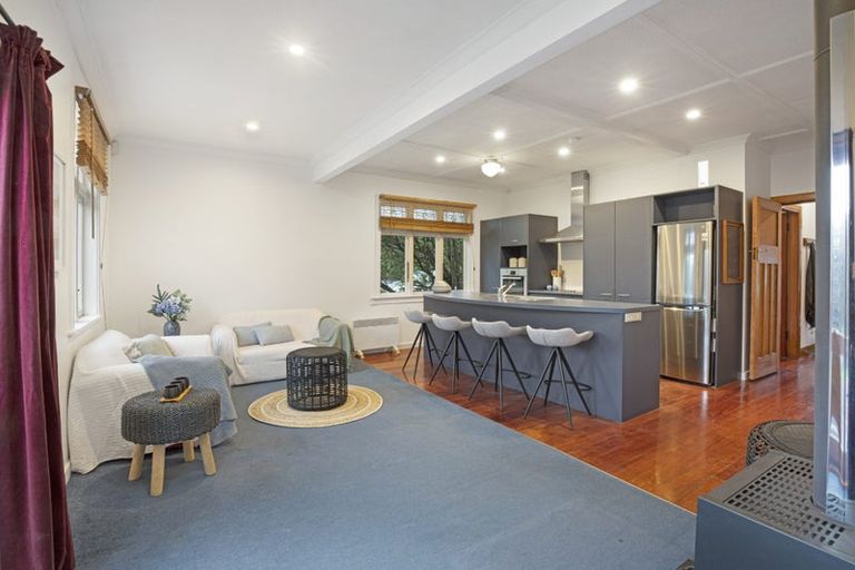 Photo of property in 92 Townsend Road, Miramar, Wellington, 6022