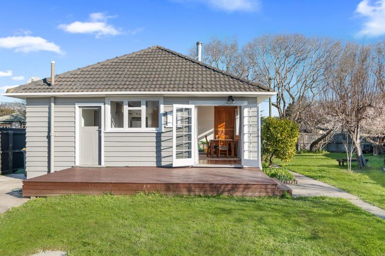 Photo of property in 96 Northcote Road, Northcote, Christchurch, 8052